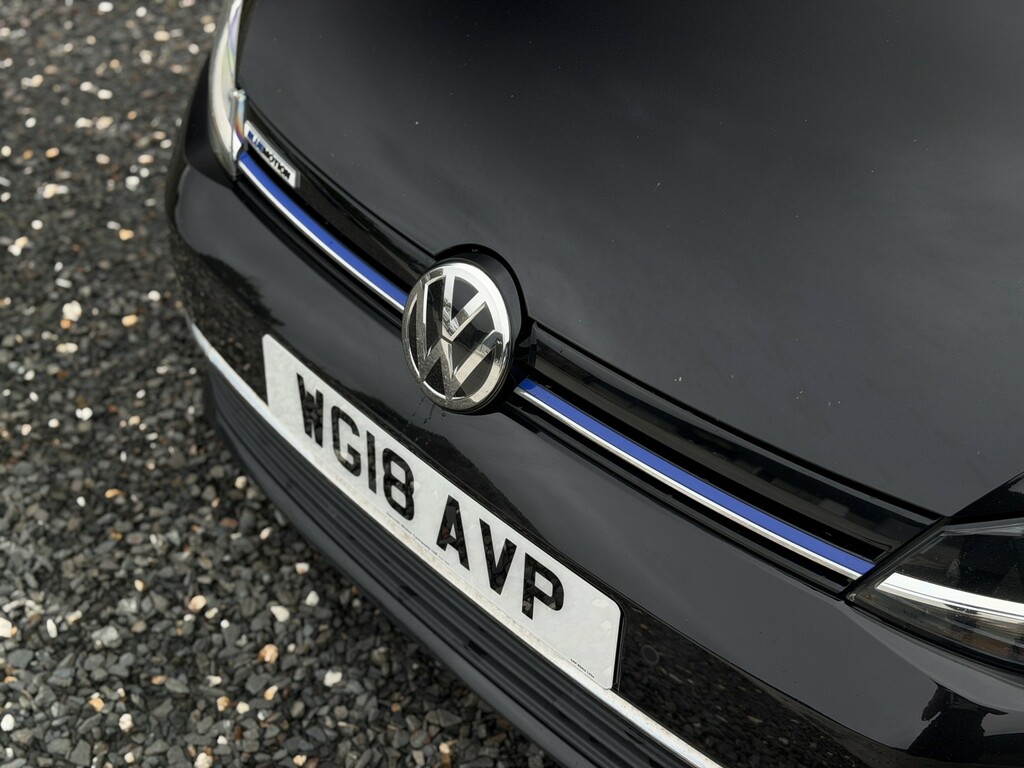 Volkswagen Golf 1.5 Tsi Evo Se Nav 2018 WG18AVP Black #2