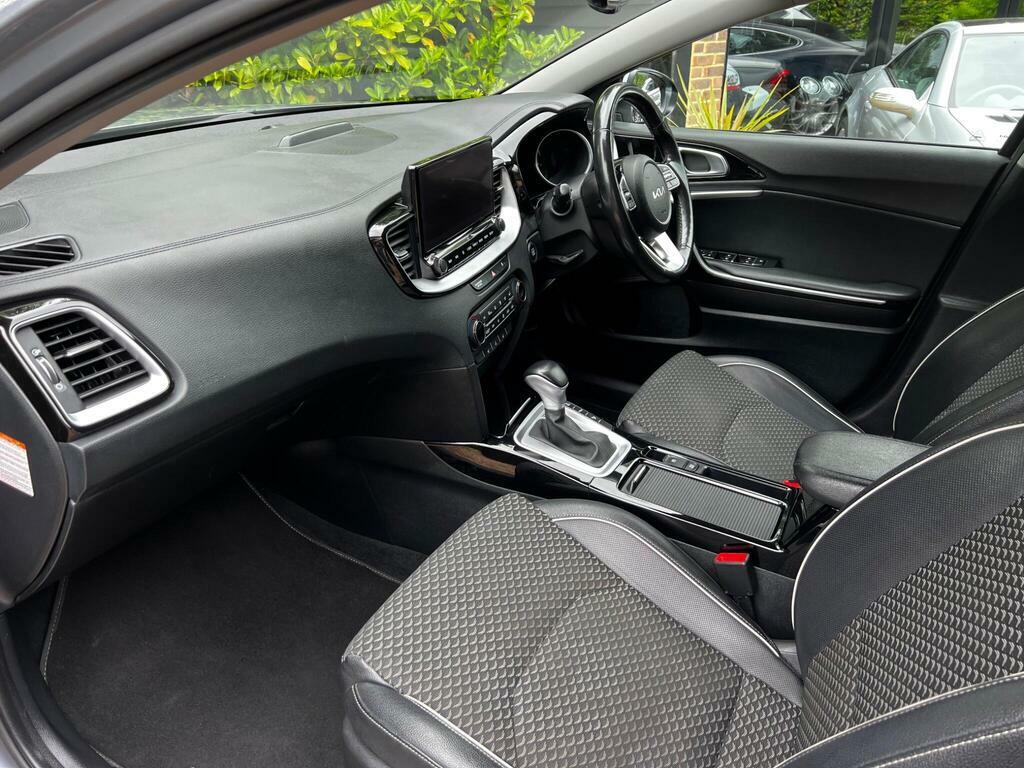 Kia Xceed 2 Silver #15
