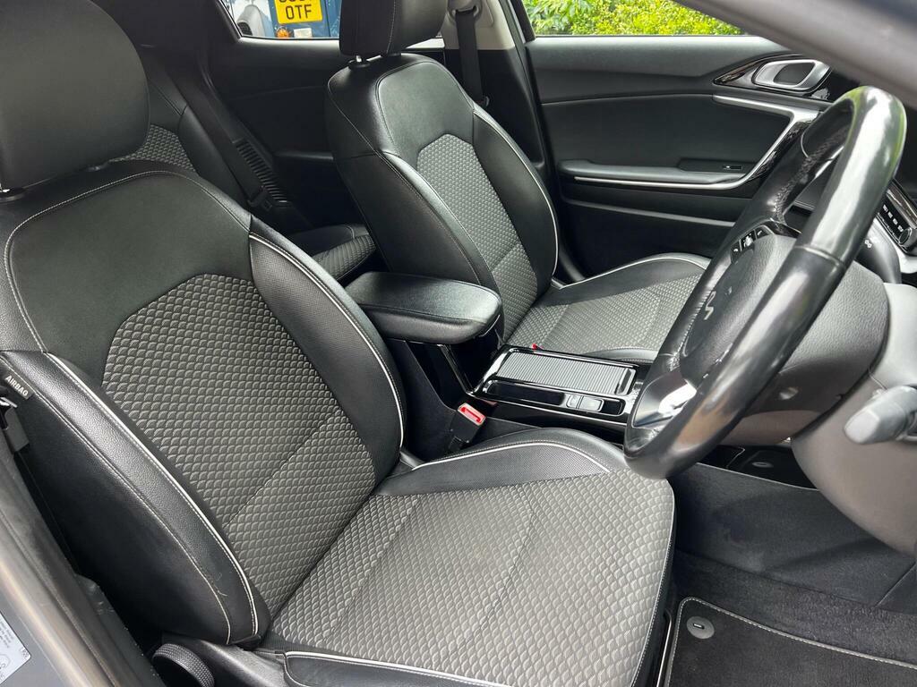 Kia Xceed 2 Silver #11