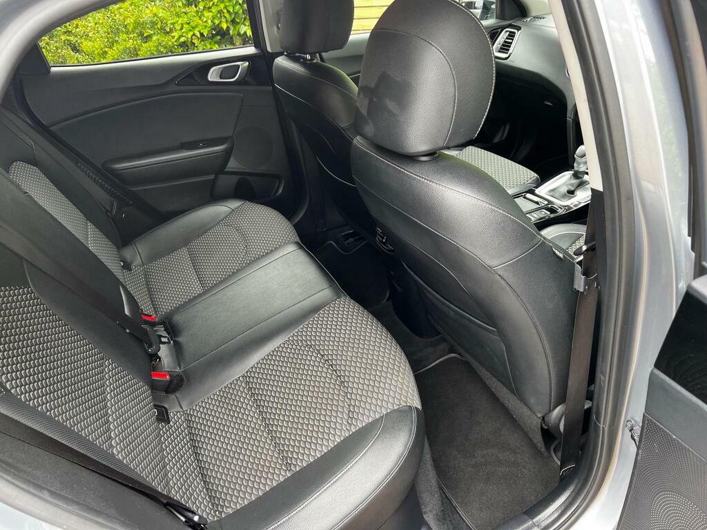 Kia Xceed 2 Silver #18