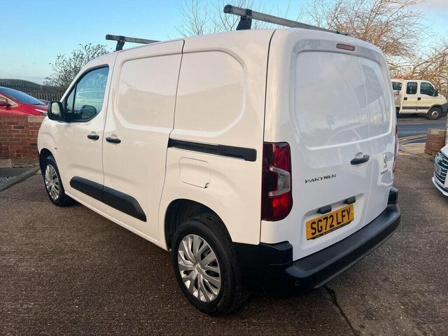 Peugeot Partner Bluehdi 1000 Professional Premium SG72LFY White #4