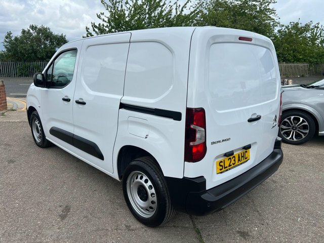 Citroen Berlingo Bluehdi 1000 Enterprise Edition White #3