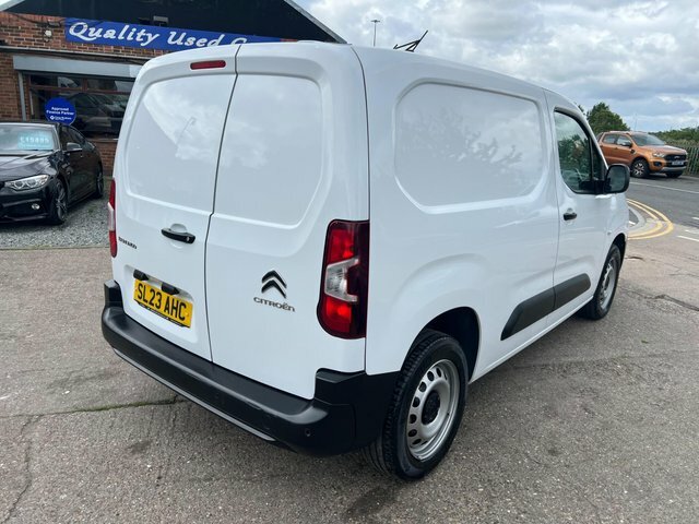 Citroen Berlingo Bluehdi 1000 Enterprise Edition White #4
