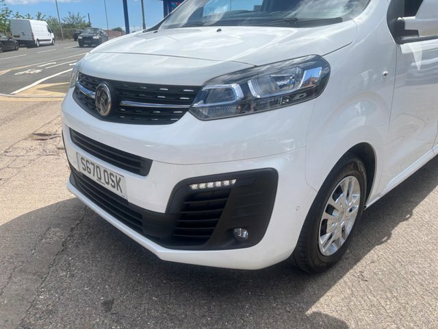 Vauxhall Vivaro Turbo D 2700 Sportive White #3