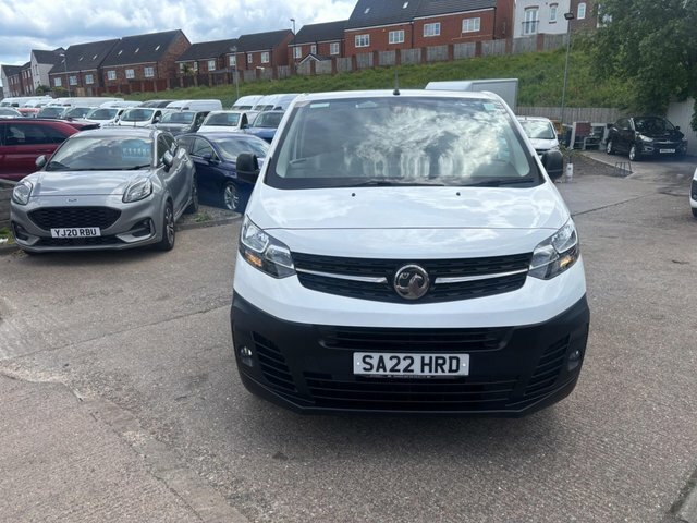 Vauxhall Vivaro Turbo D 2900 Dynamic White #2