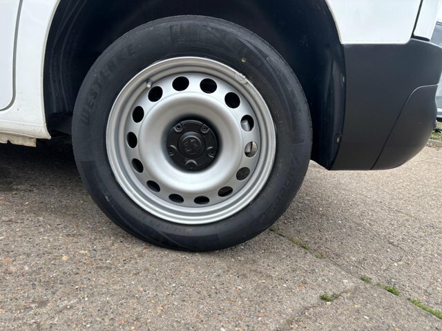 Vauxhall Combo Turbo D 2300 Edition White #5
