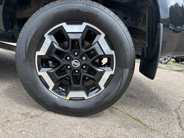 Nissan Navara Dci Tekna 4Wd Euro Black #5