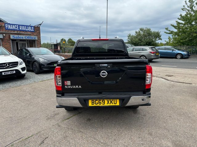 Nissan Navara Double Cab Pick Up Yellow #8