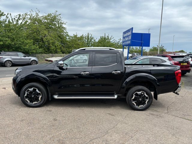 Nissan Navara Double Cab Pick Up Yellow #10