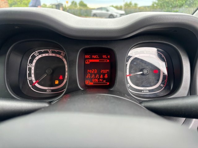 Fiat Panda 1.2 Lounge 69 Bhp White #18