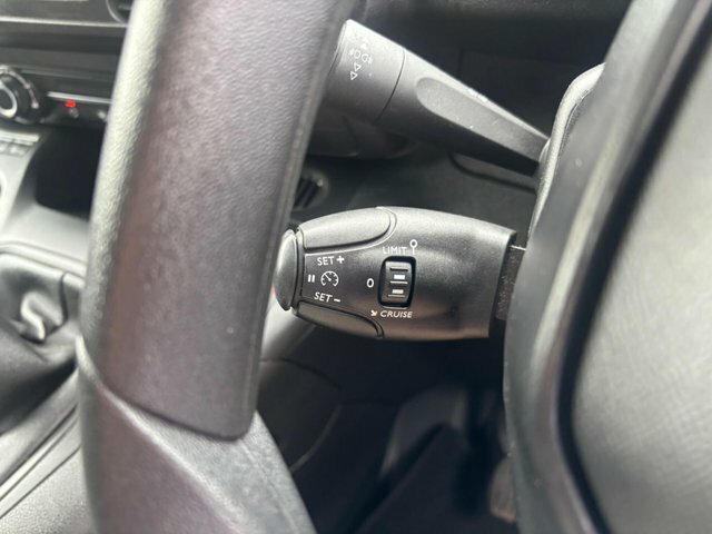 Peugeot Partner Professional Premium White #22