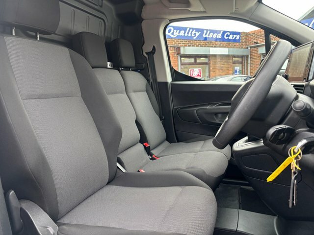Peugeot Partner Professional Premium White #13