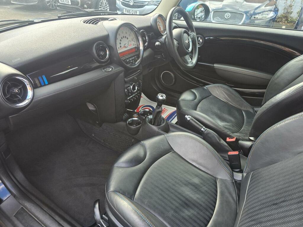 Mini Hatch 1.6 One Baker Street Euro 6 Black #34