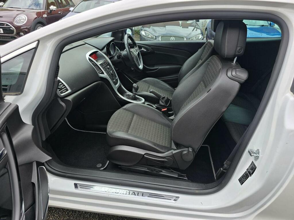 Vauxhall Astra GTC Gtc Cdti Sri U4011 Red #35