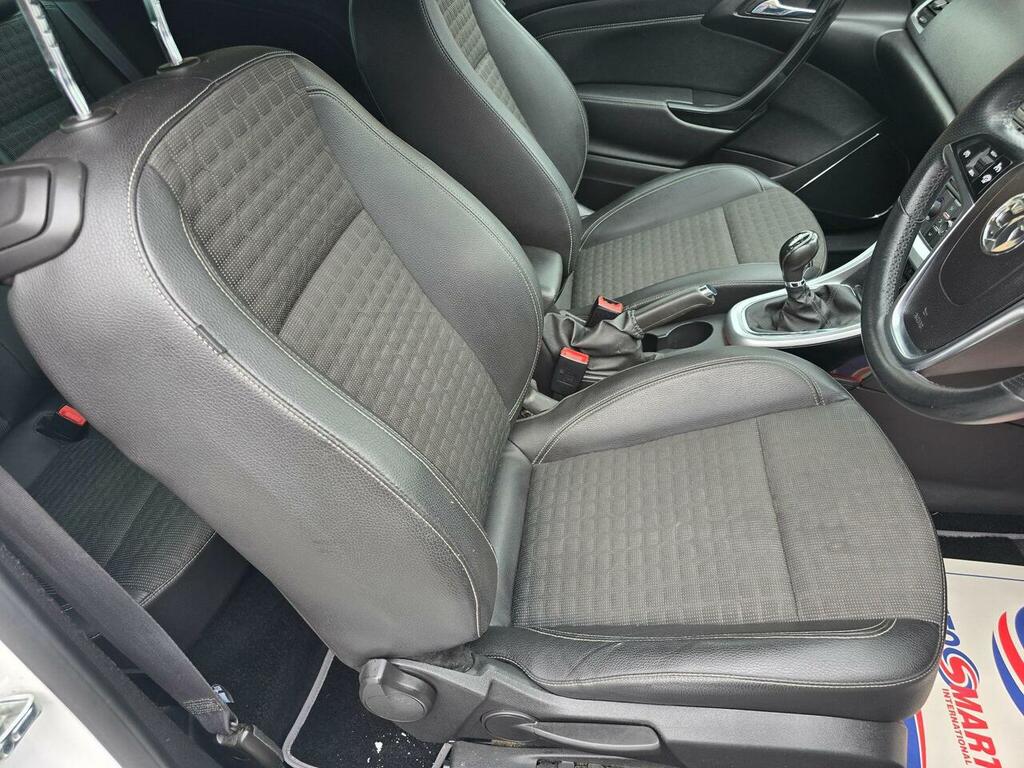 Vauxhall Astra GTC Gtc Cdti Sri U4011 Red #32