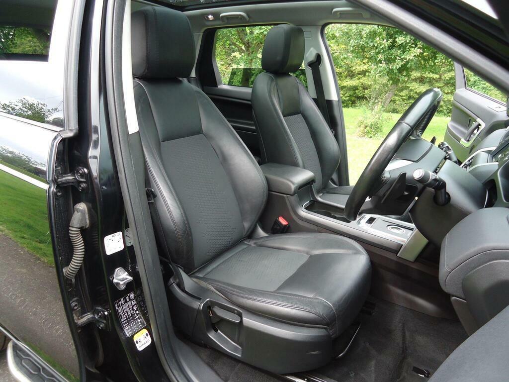 Land Rover Discovery Sport Se Tech Black #35