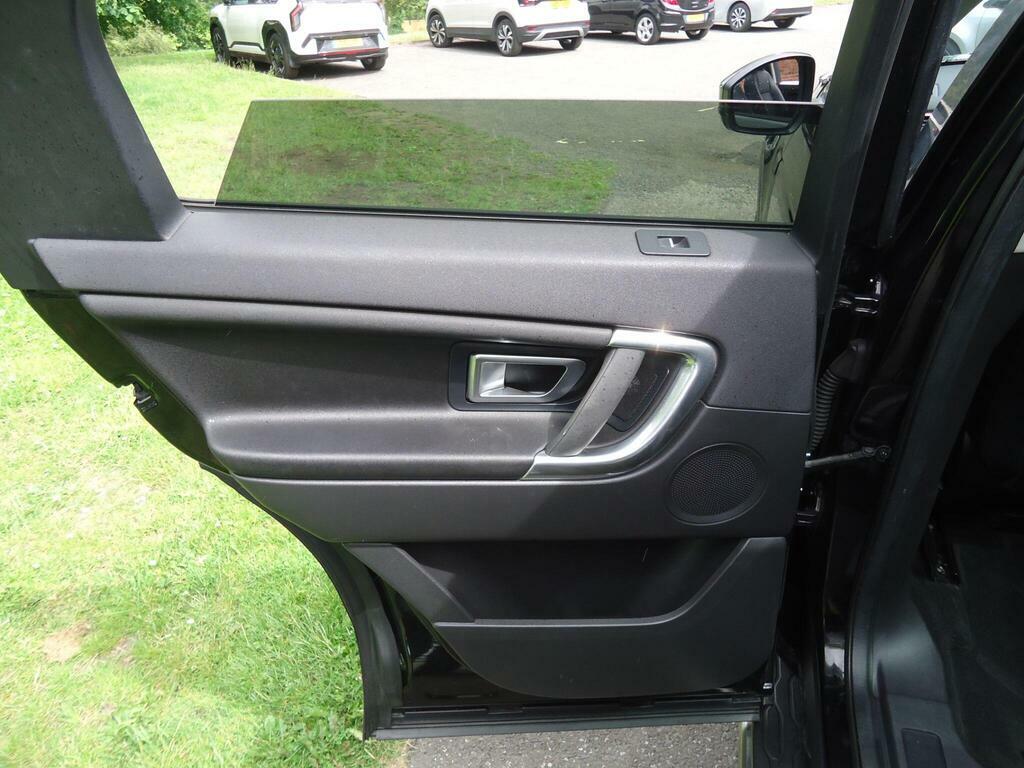 Land Rover Discovery Sport Se Tech Black #32