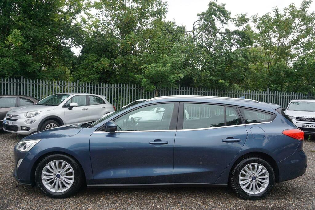 Ford Focus Estate 1.5 Ecoblue Titanium Euro 6 Ss WM68PGF Blue #4