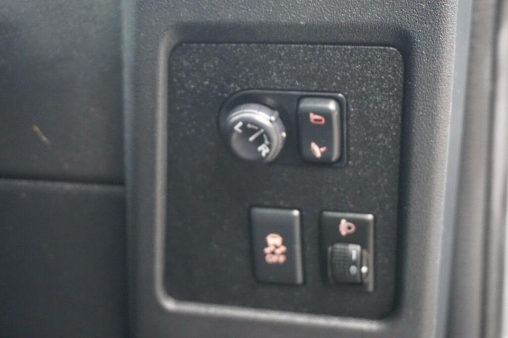 Nissan Qashqai+2 Hatchback Plus 2 N-tec Plus 2012 Black #19