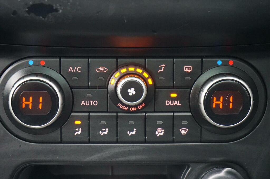 Nissan Qashqai+2 Hatchback Plus 2 N-tec Plus 2012 Black #17