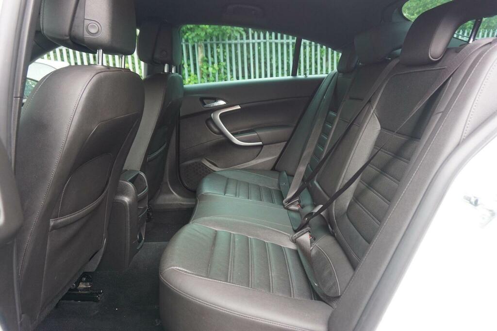 Vauxhall Insignia 1.6 Cdti Ecoflex Sri Nav Sports Tourer - 2016 White #32