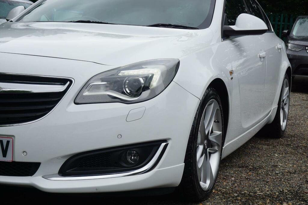 Vauxhall Insignia 1.6 Cdti Ecoflex Sri Nav Sports Tourer - 2016 White #12