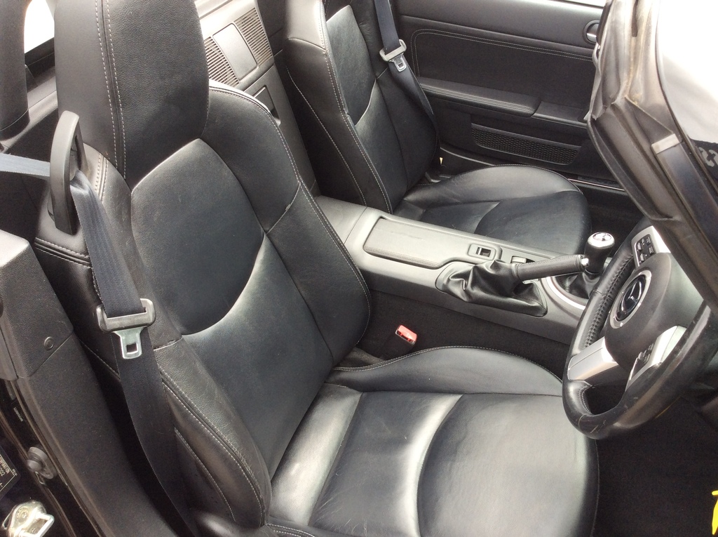 Mazda MX-5 2.0 Sport Tech Coupe Black #4