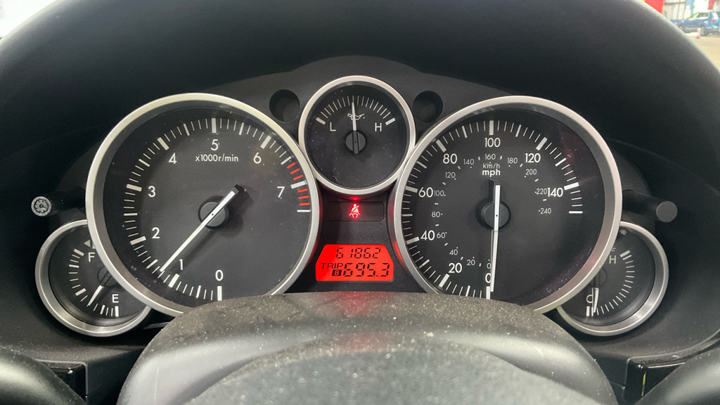 Mazda MX-5  Silver #12