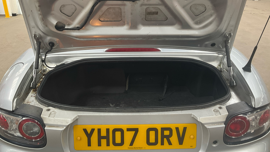 Mazda MX-5  Silver #9