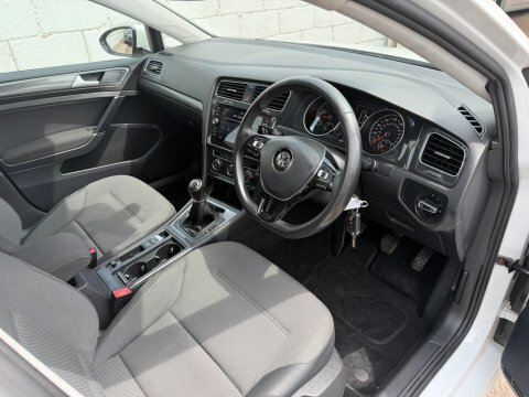 Volkswagen Golf 2.0 Tdi Se YE67YFZ  #2