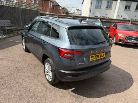Skoda Karoq 1.6 Tdi Se SD69VCN  #4