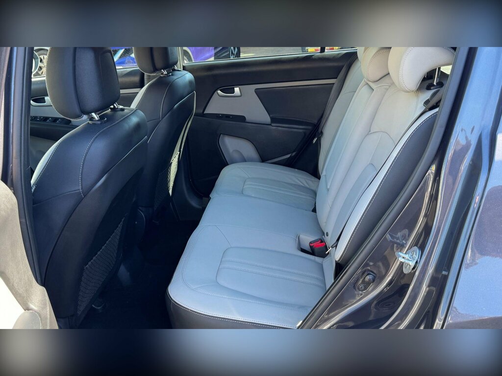 Kia Sportage 2 White #18