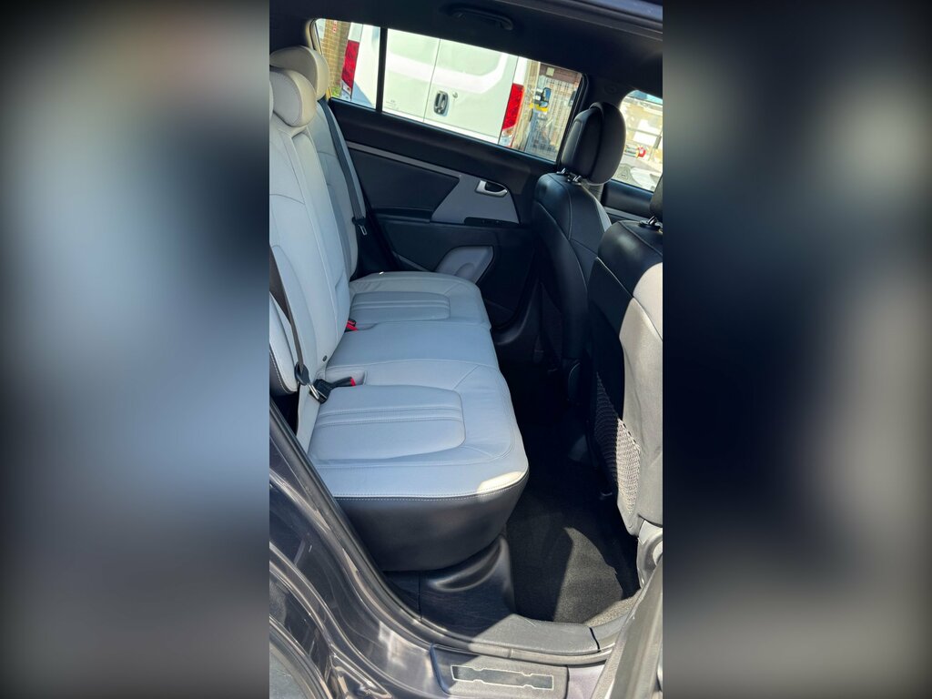 Kia Sportage 2 White #16