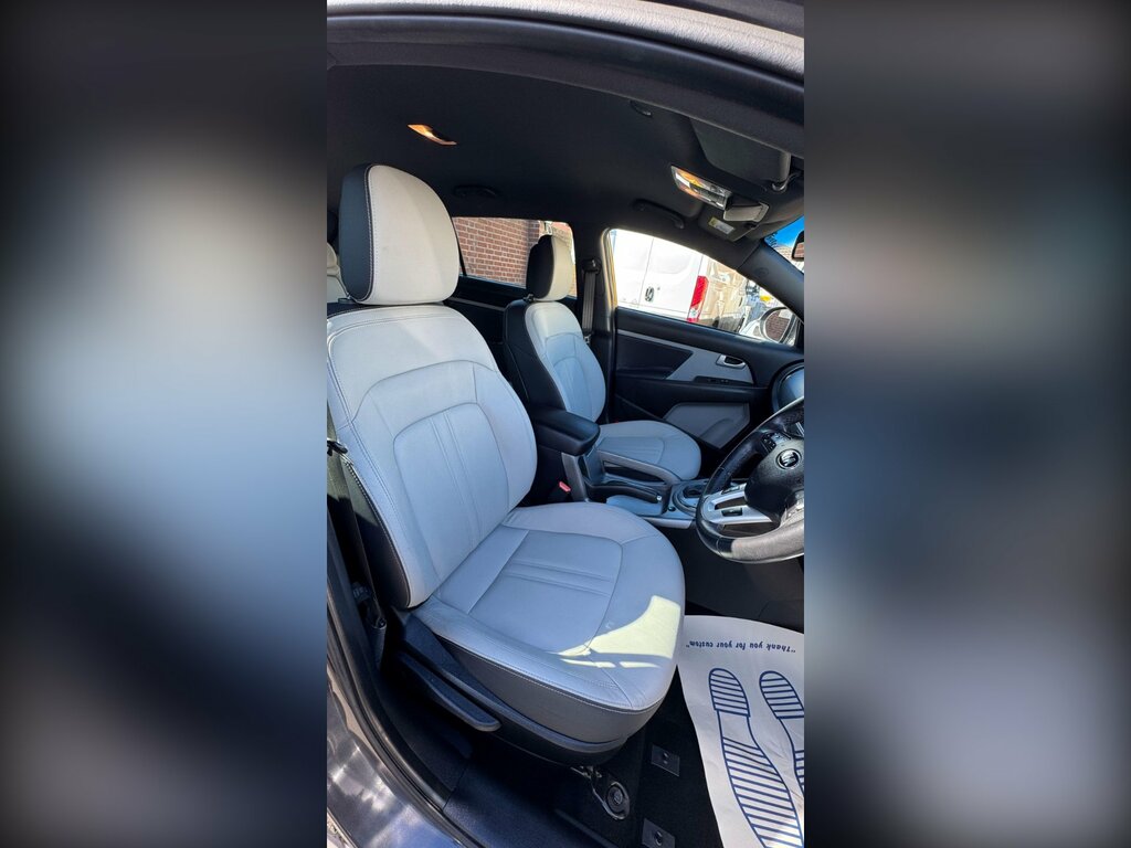 Kia Sportage 2 White #13