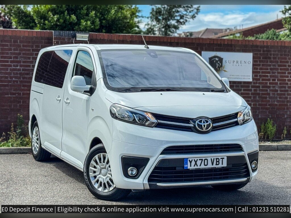 Toyota PROACE 1.5D Shuttle Medium Mpv Mwb Euro 6 Ss 9 Se White