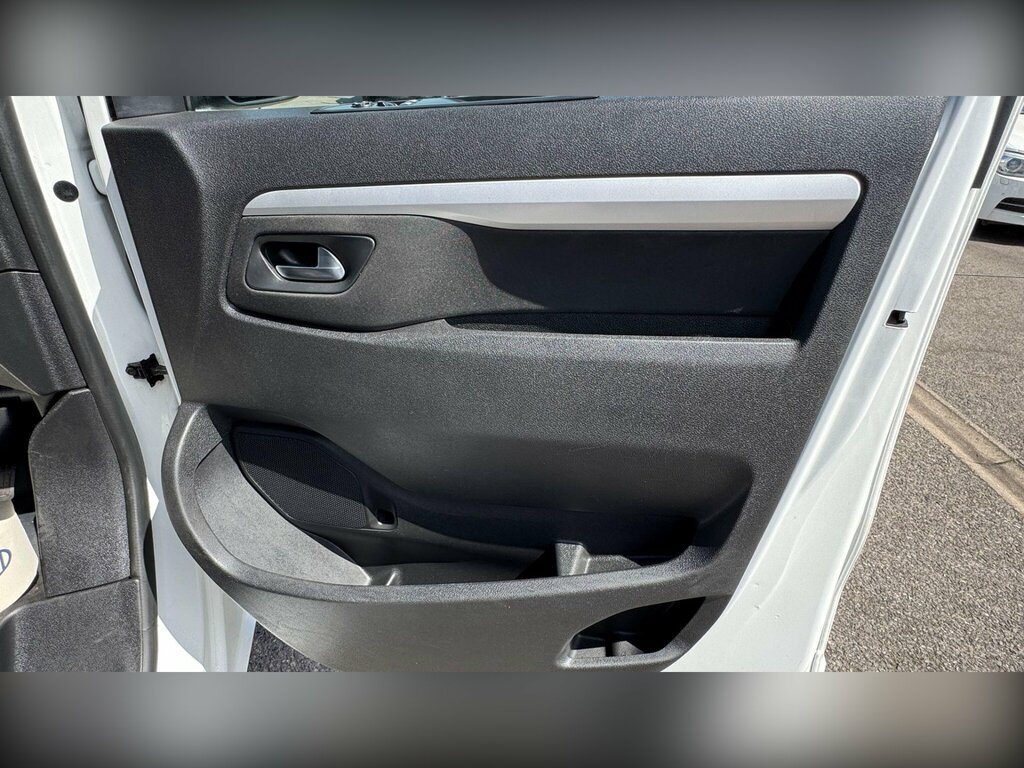 Toyota PROACE 1.5D Icon Medium Panel Van Mwb Euro 6 6Dr White #29