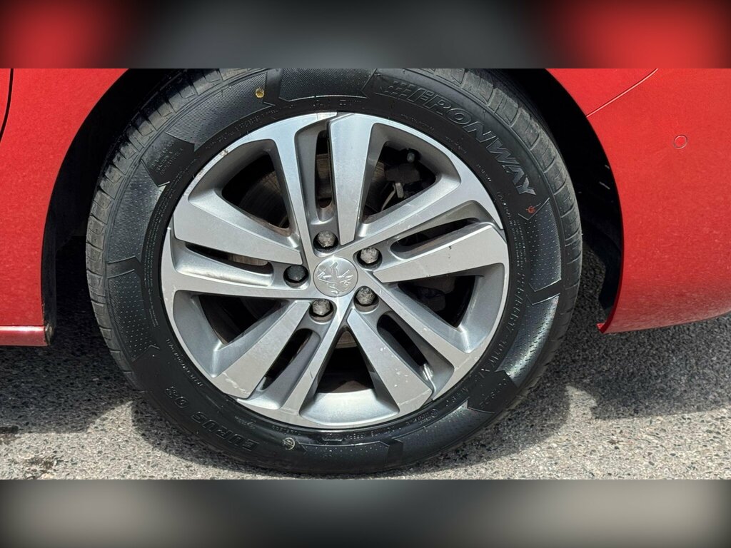 Peugeot Traveller Allure Red #43