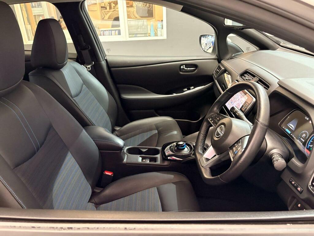Nissan Leaf 110Kw Tekna 39Kwh Hatchback Black #27