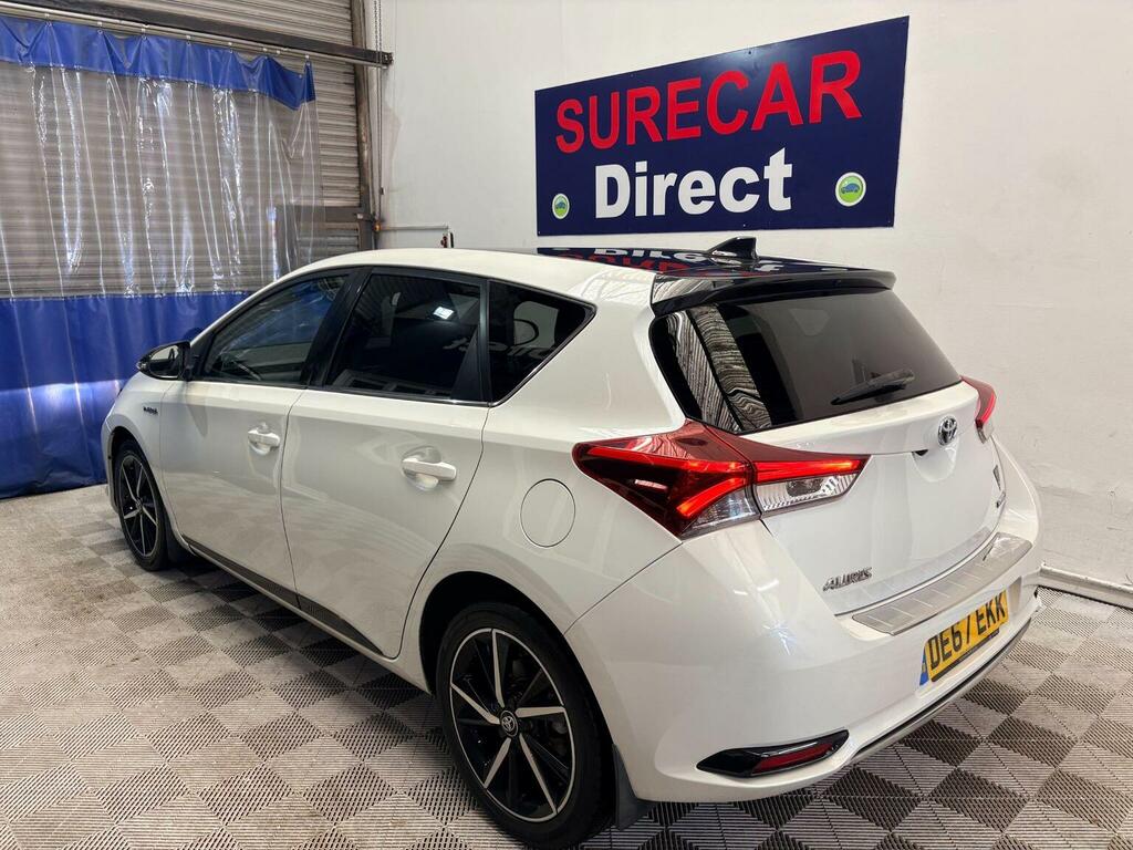 Toyota Auris Hatchback 1.8 Vvt-h Gb25 Cvt Euro 6 Ss Saf White #2