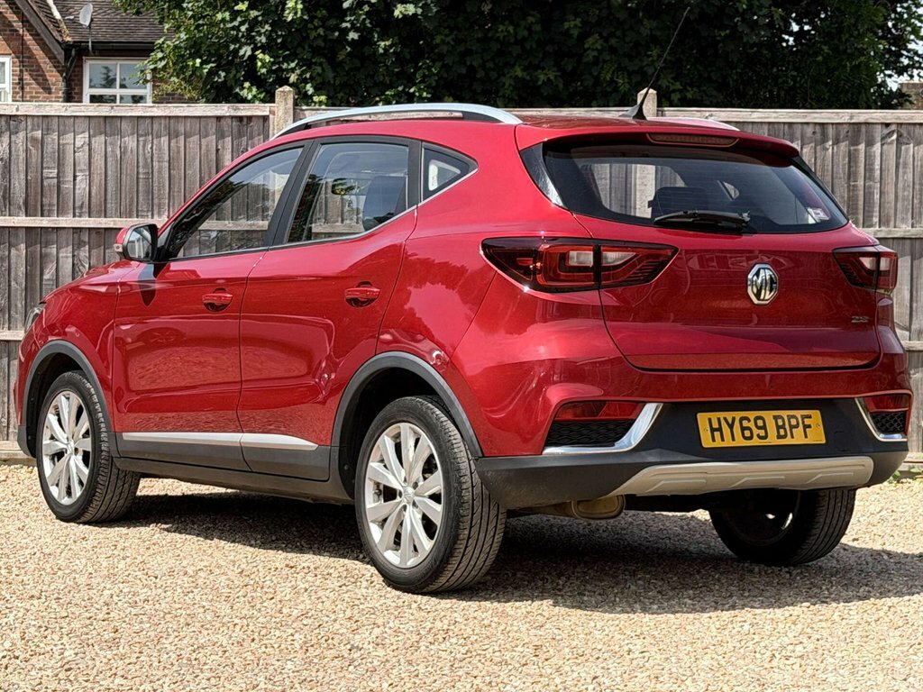 MG ZS 1.5L Excite Red #4