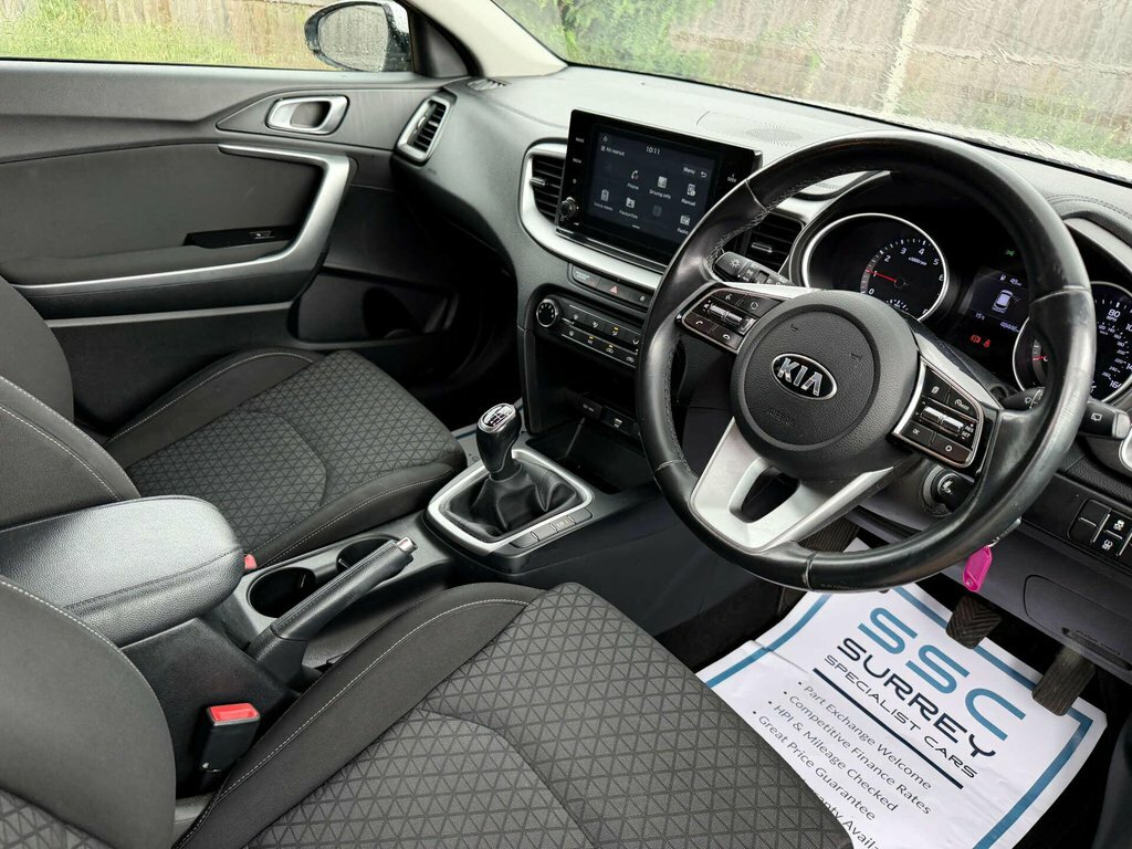 Kia Xceed 1L 2 White #5