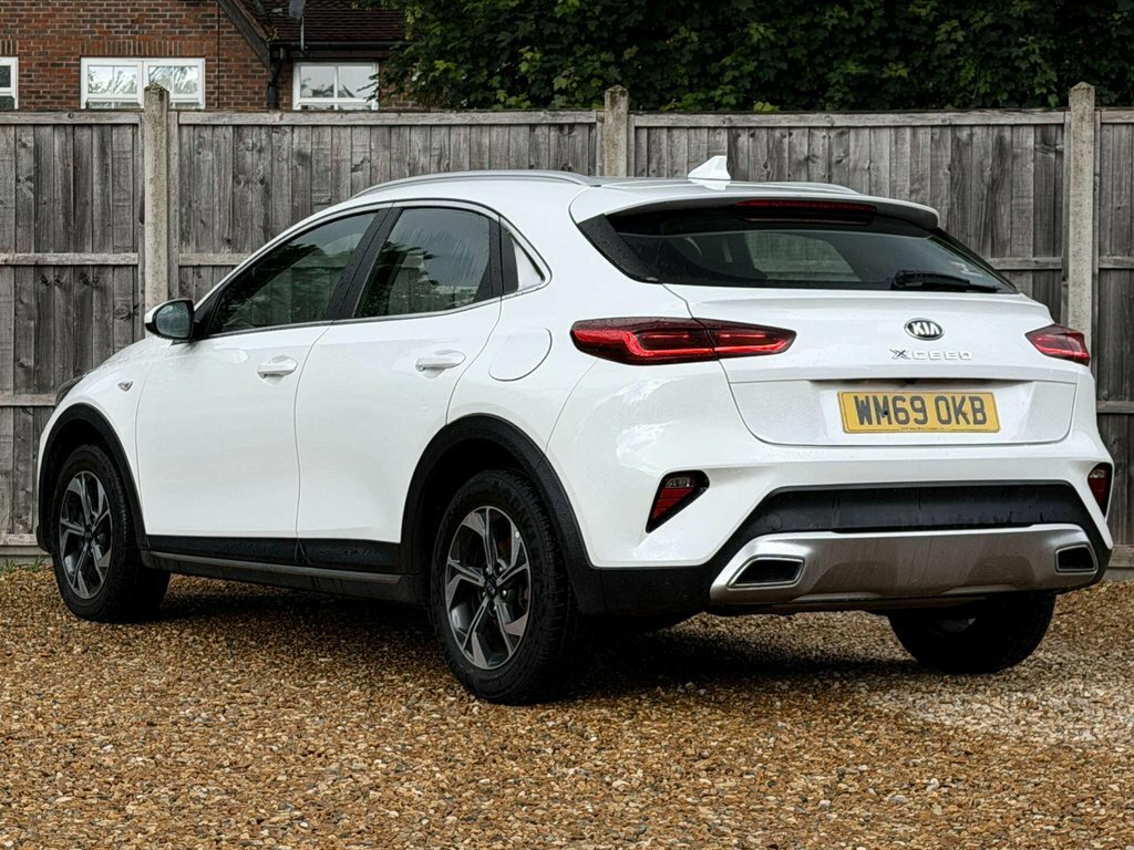Kia Xceed 1L 2 White #4