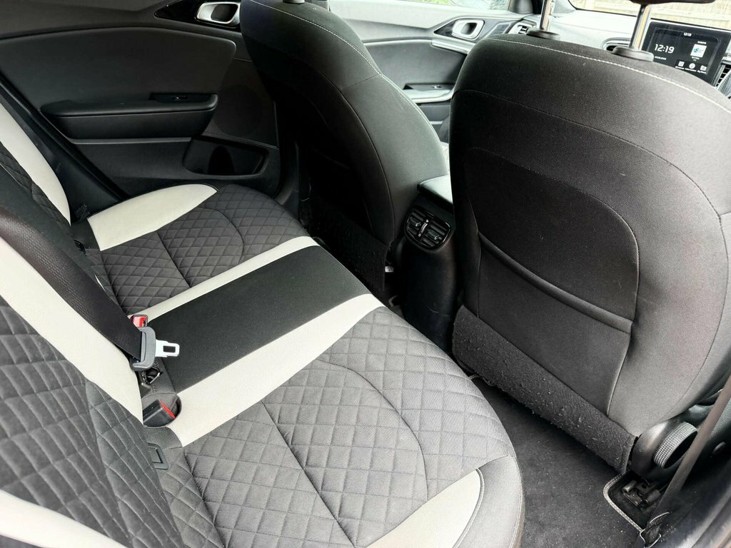 Kia Proceed Silver #37