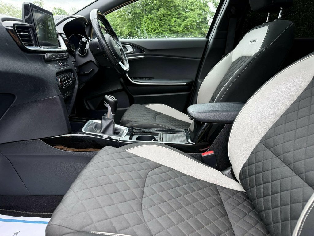 Kia Proceed Silver #33