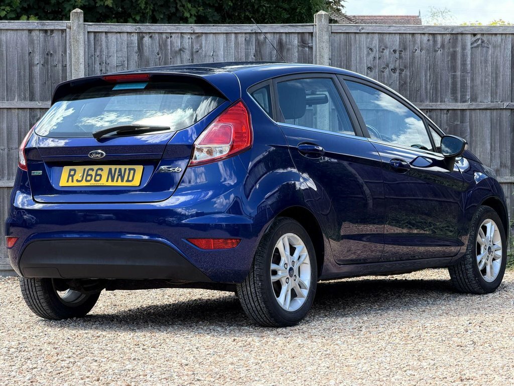 Ford Fiesta Black #4