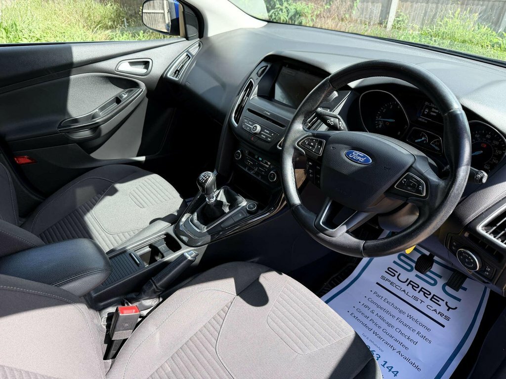 Ford Focus 1L Titanium Blue #5