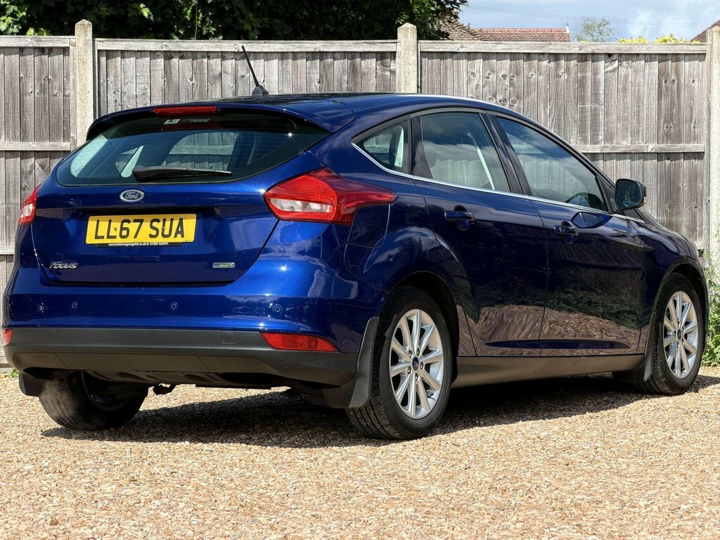 Ford Focus 1L Titanium Blue #3