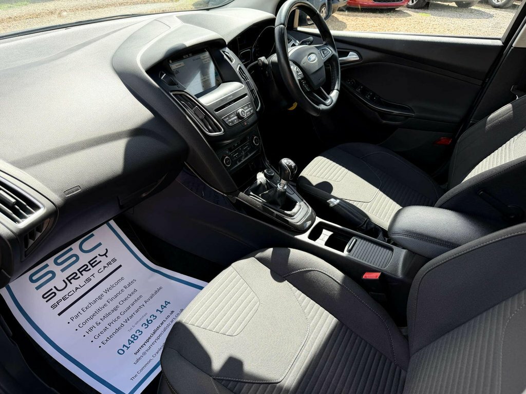 Ford Focus 1L Titanium Blue #6