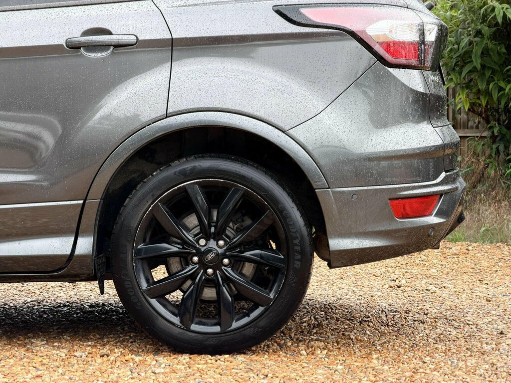 Ford Kuga Suv White #21