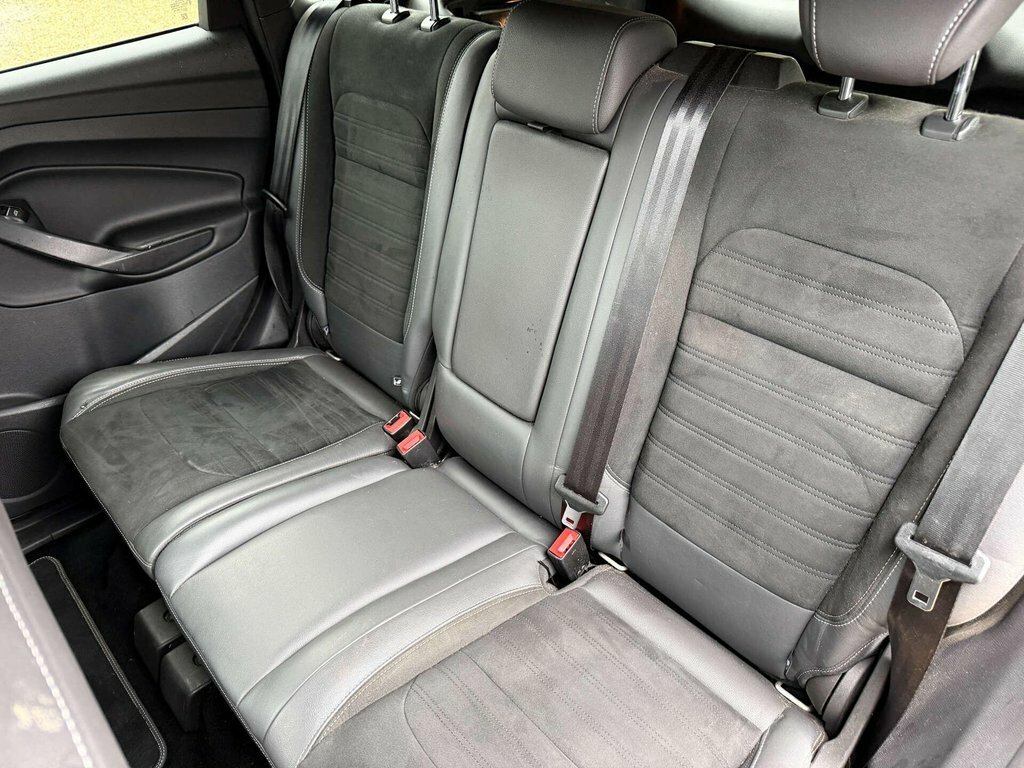 Ford Kuga Suv White #34